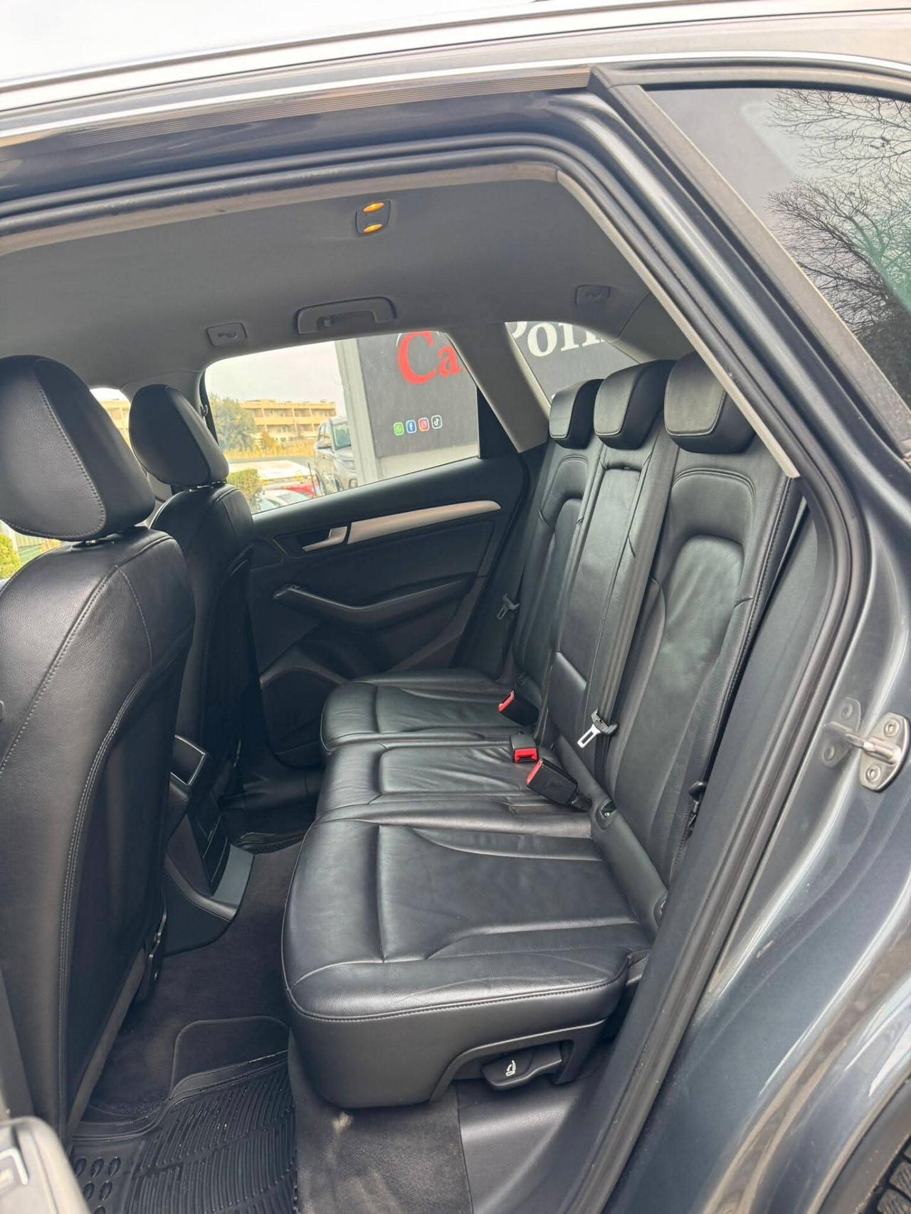 audi Q5 3.0 v6 245cv gancio traino