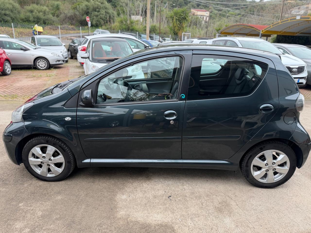 Toyota Aygo 1.0 5 porte Now Connect KM CERTIFICATI