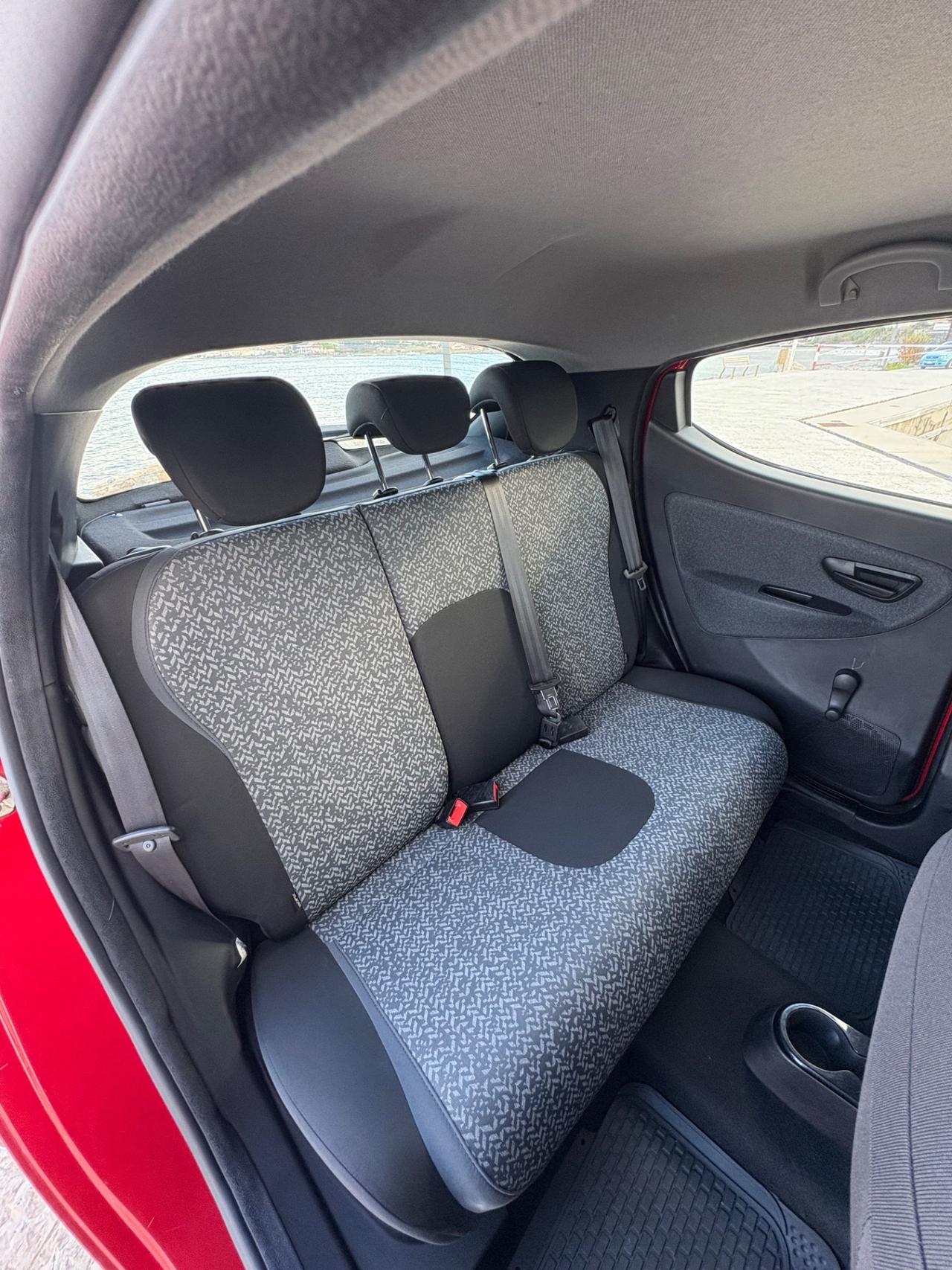 Lancia Ypsilon 1.0 FireFly 5 porte Hybrid