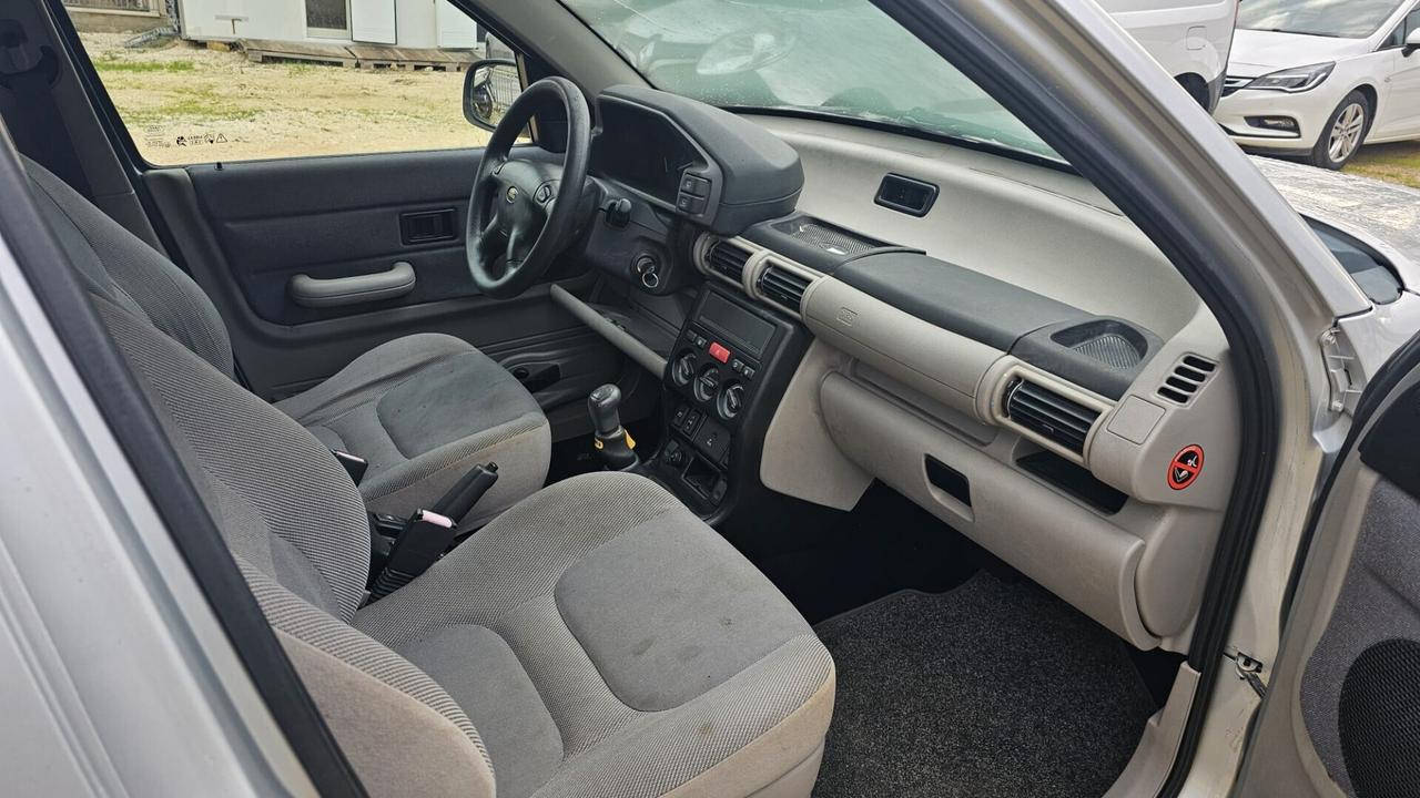 LAND ROVER FREELANDER 2.0 111 CV 2002 5P 4X4 E3 BUSINESS