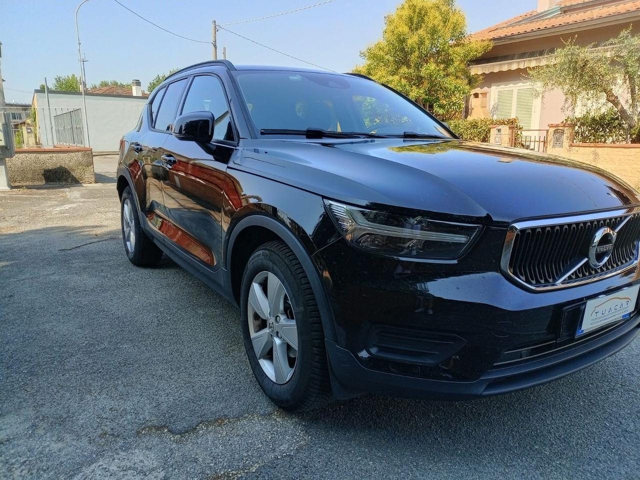 Volvo XC40 Business D3  #6218