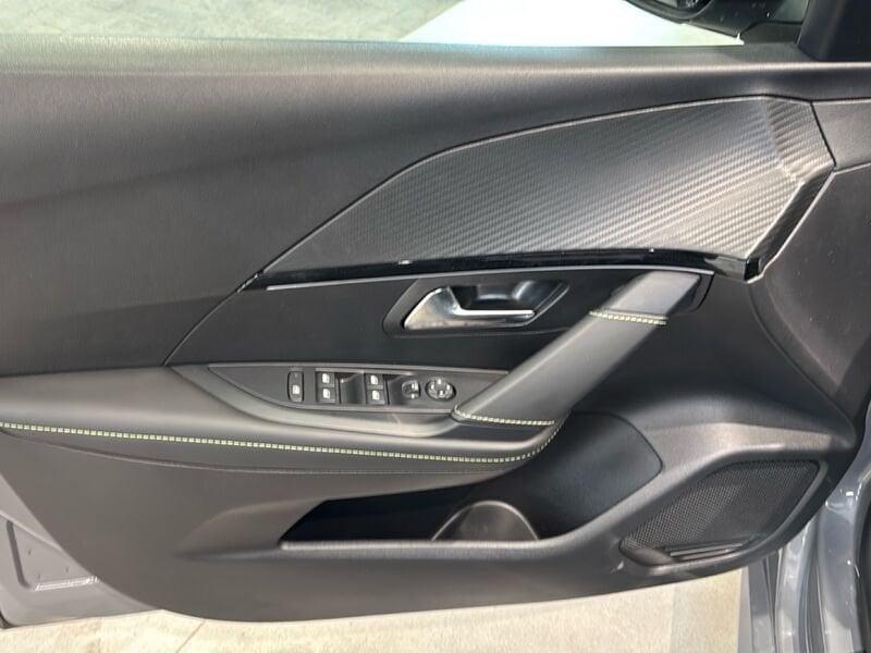 Peugeot 208 GT Hybrid 136 e-DCS6 auto