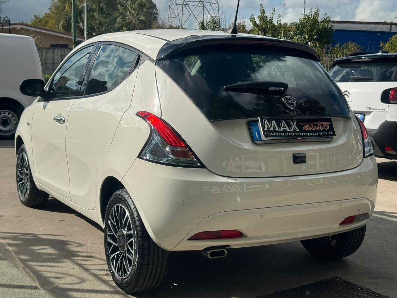 Lancia Ypsilon 1.0 FireFly 5 porte S&S Hybrid Gold