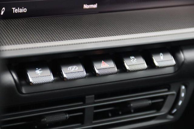 PORSCHE 911 992 Carrera 4 GTS Orange Lava