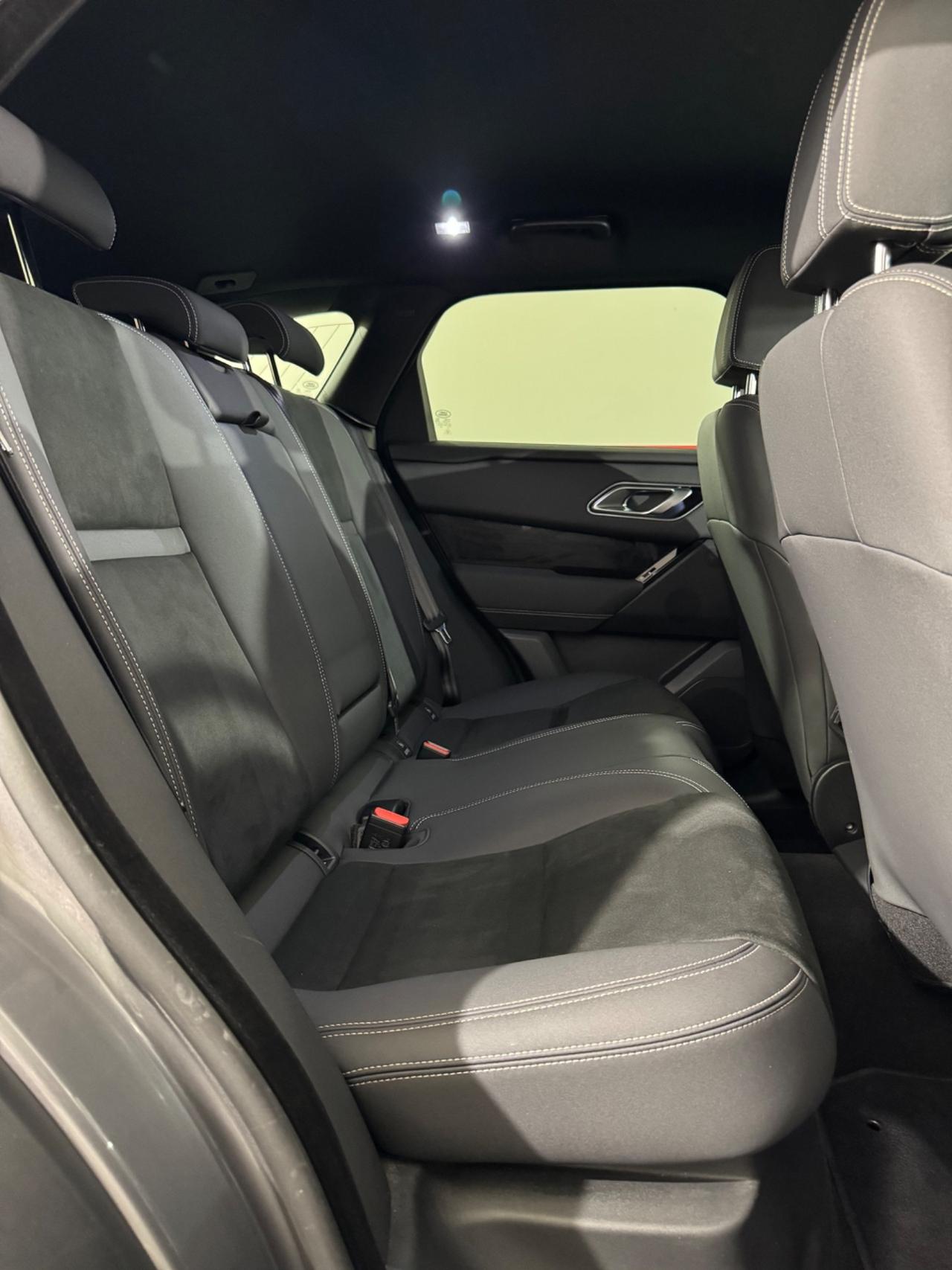 Range Rover Velar 2.0D I4 180 CV R-Dynamic HSE