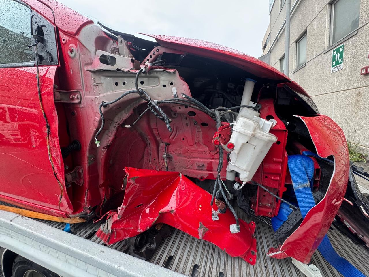 TOYOTA AYGO 1.0 BENZINA 2015 SINISTRATA