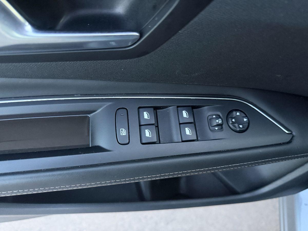 PEUGEOT - 3008 - BlueHDi 120 EAT6 S&S Allure