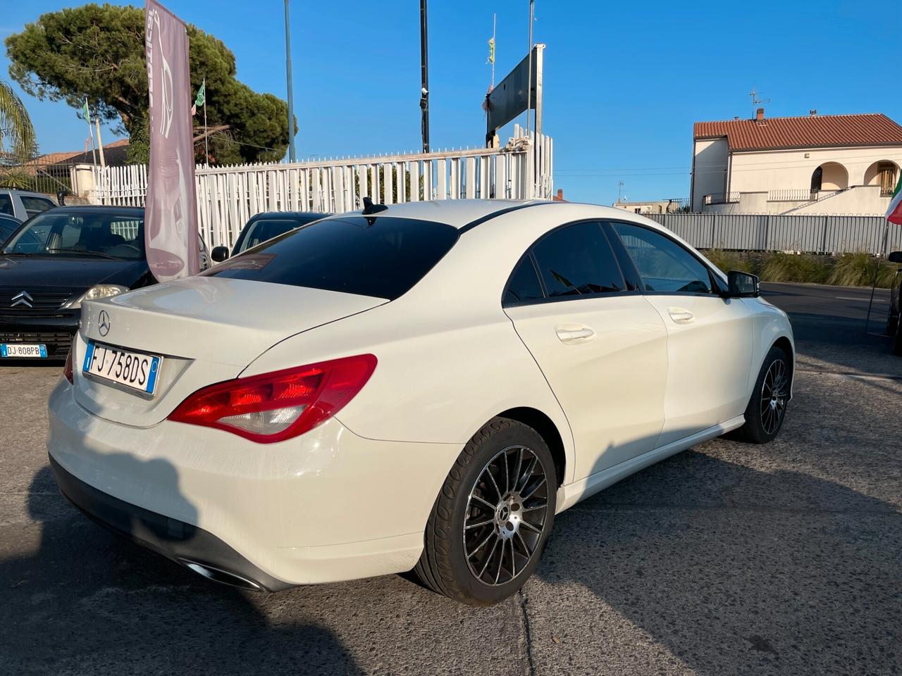 Mercedes-benz CLA 200 d Premium