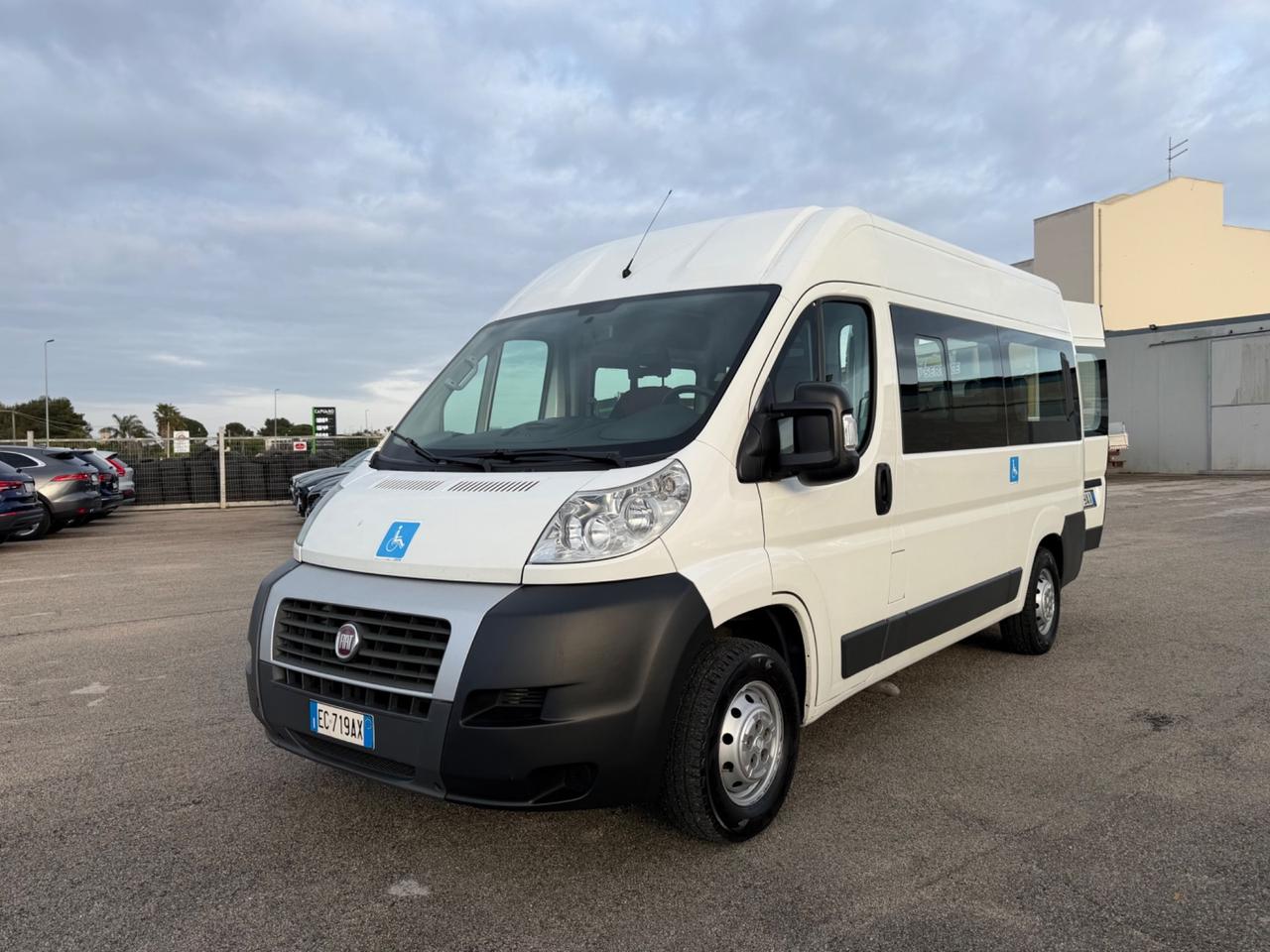 FIAT DUCATO 2.3 JTD 120 DISABILI 7P 2 SEDIE A ROTELLE