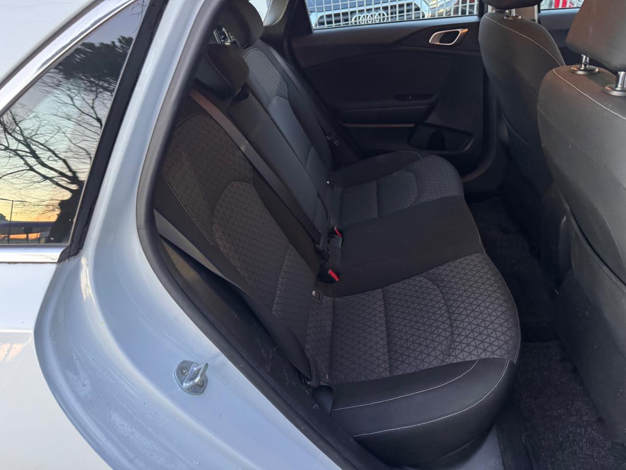 Kia Ceed 1.4 MPi GPL 5p. Neopaten garanzia 12 mesi