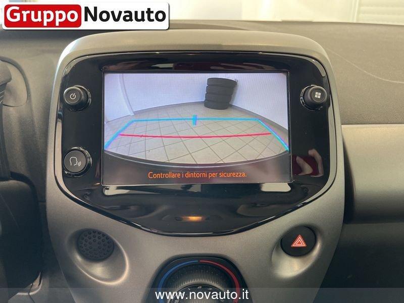 Toyota Aygo Aygo Connect 1.0 VVT-i 72 CV 5 porte x-play