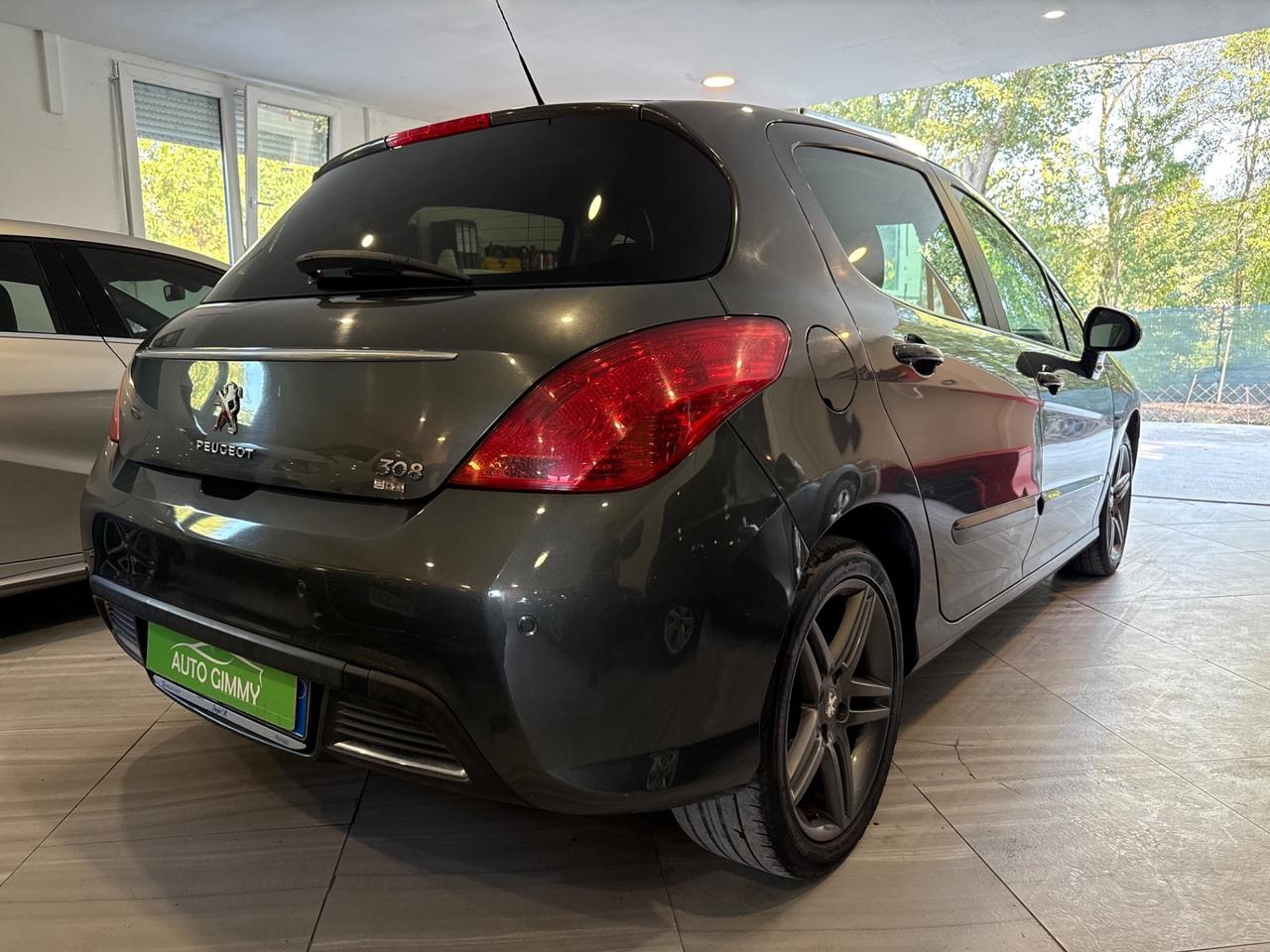 Peugeot 308 1.6 diesel anno 2013 neopatentati