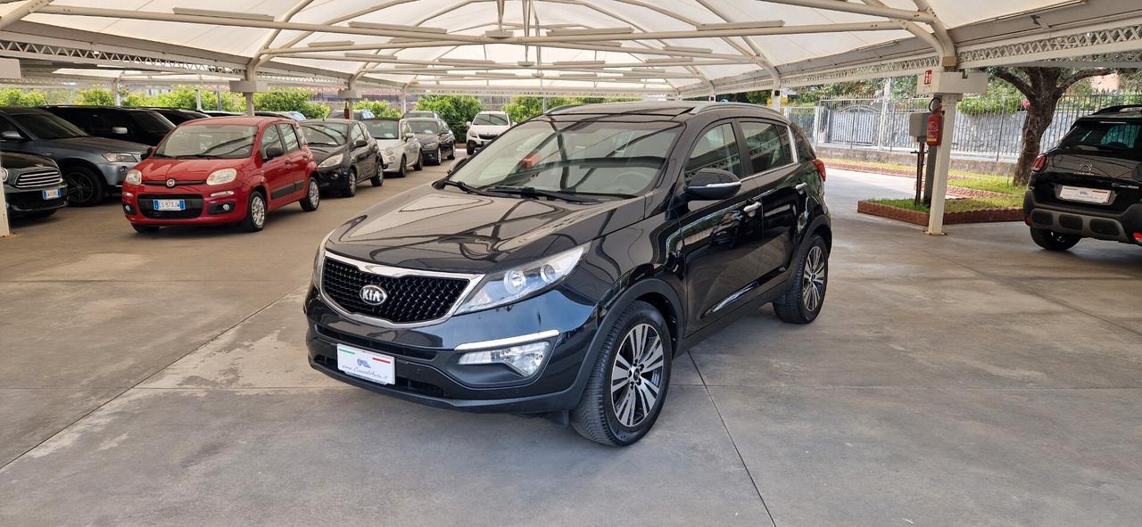 Kia Sportage 1.7 CRDi High Tech *Panorama-Navi-Pelle*