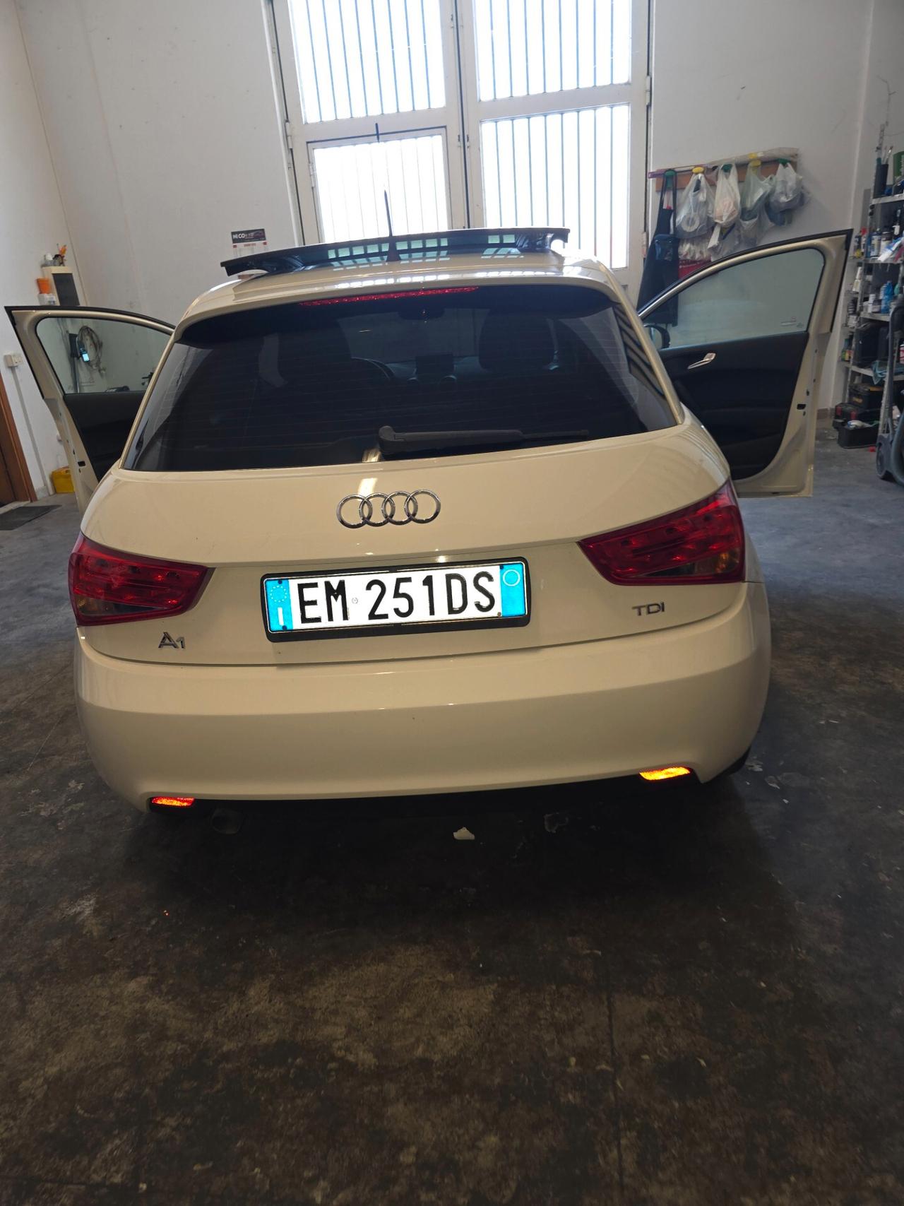 Audi A1 1.6 TDI S tronic Attraction