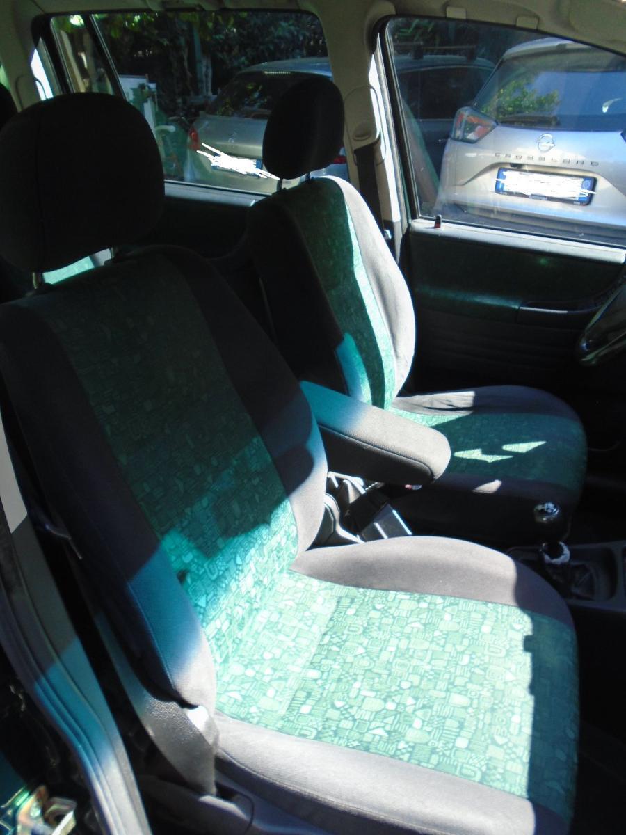 OPEL Zafira '2001 1.6i 16v 7 POSTI