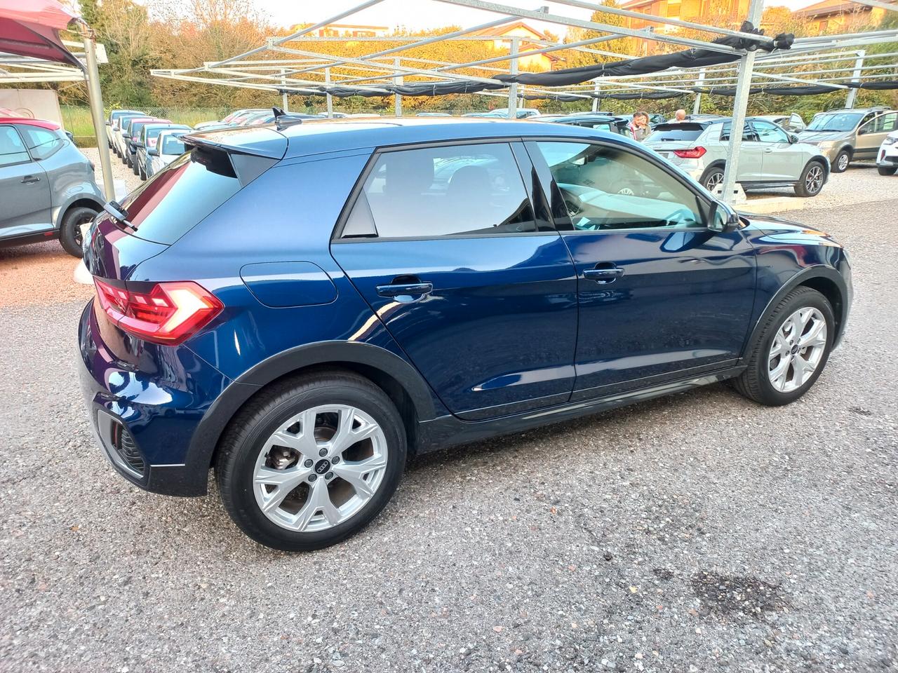 Audi A1 allstreet 30 TFSI Identity Contrast