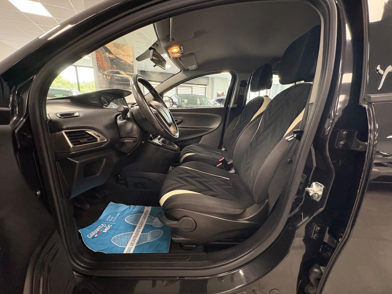Lancia Ypsilon 1.2 benzina 69 CV 2016 km 95000