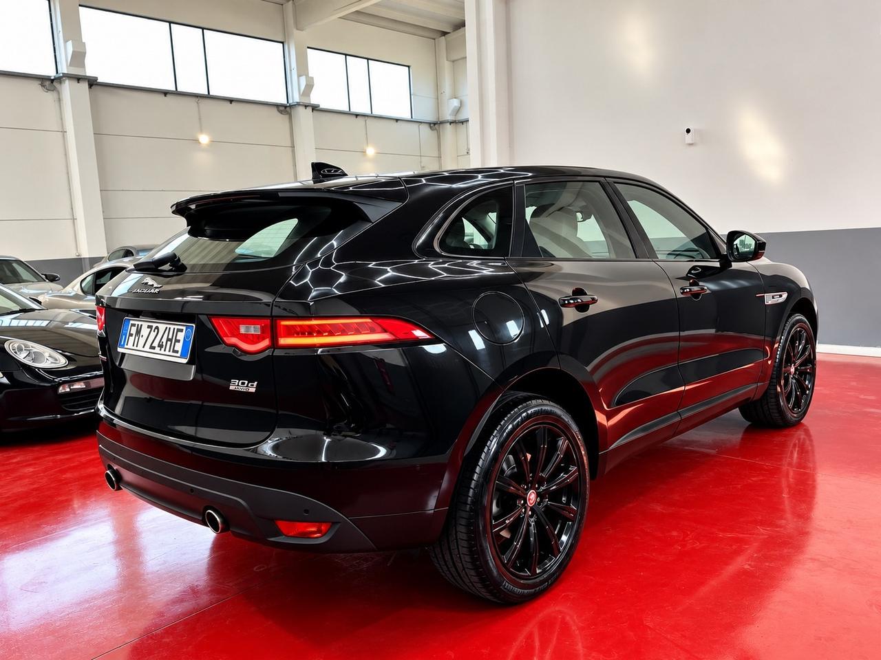 Jaguar F-Pace 3.0 D V6 300 CV AWD aut. R-Sport