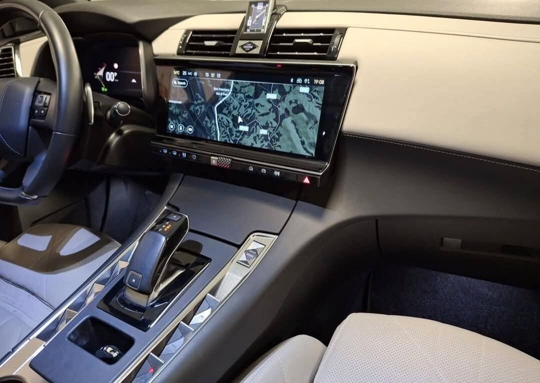 Ds 7 BlueHDi 130 aut. Cerchi 19 Sedili massaggianti