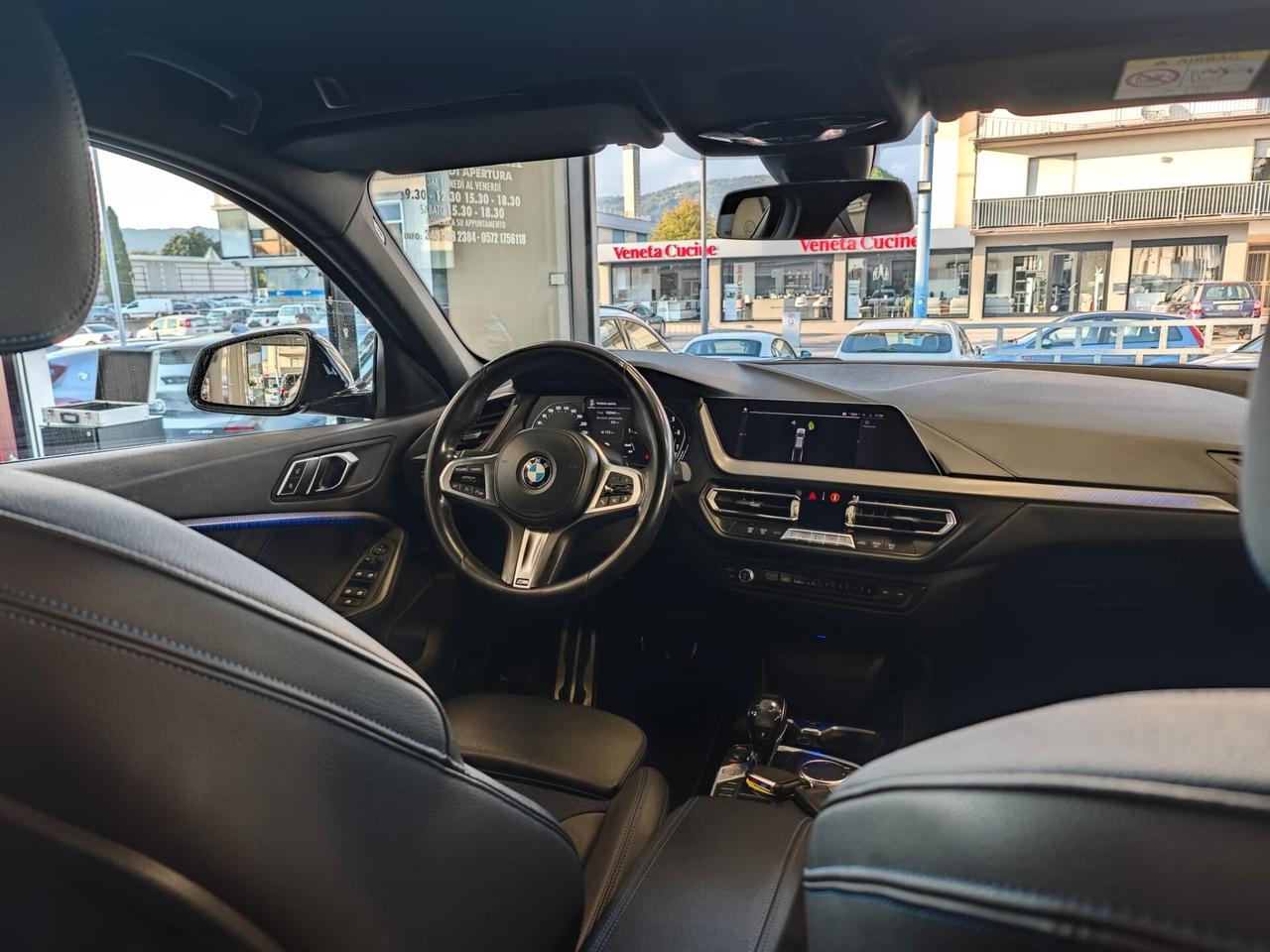 Bmw 118 118i 5p. Msport