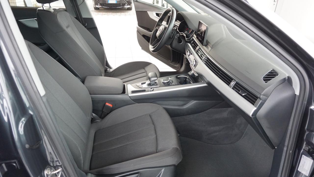 Audi A4 Avant 30 2.0 tdi Business 122cv s-tronic my16