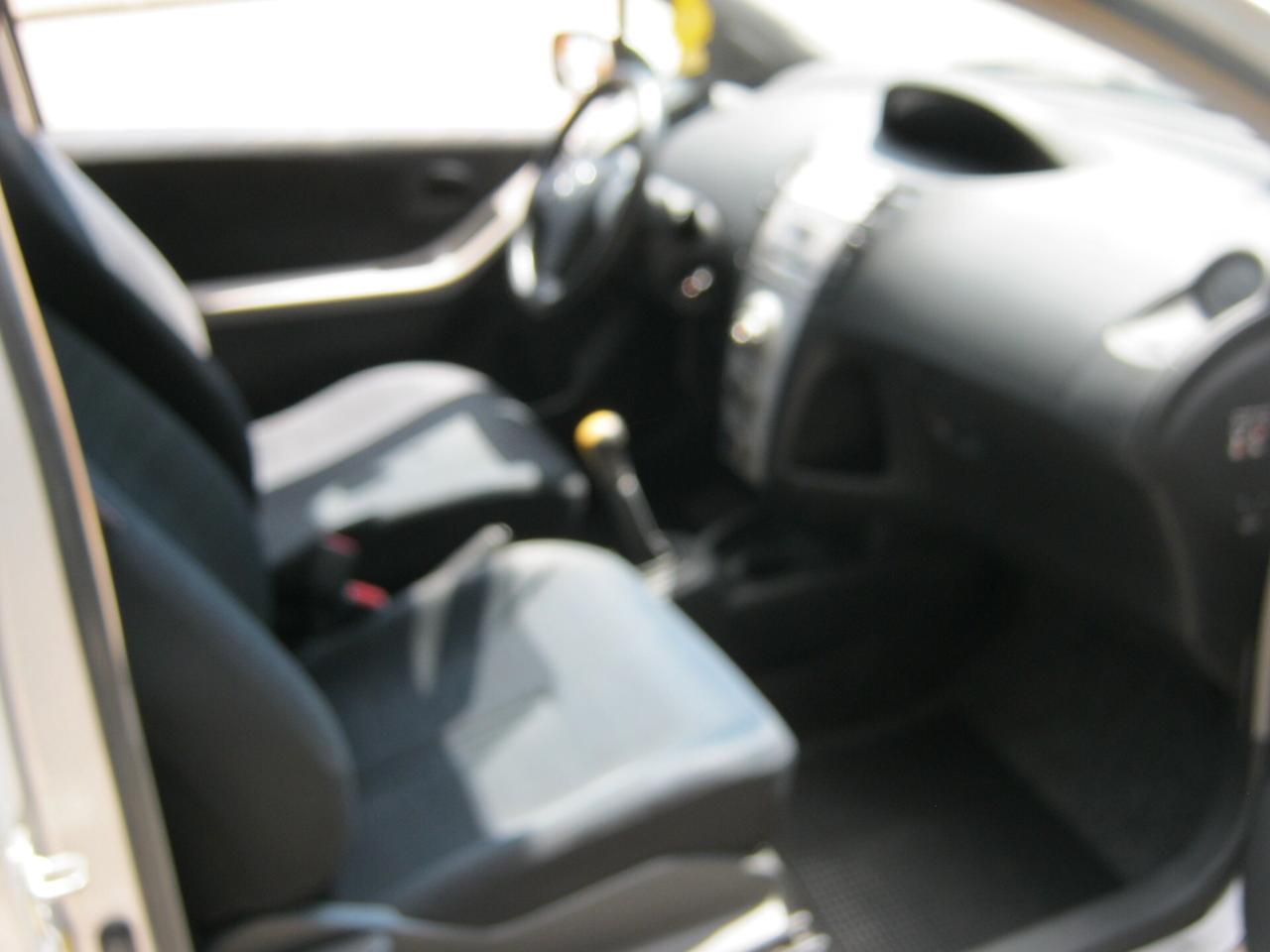 Toyota Yaris 1.0 3 porte