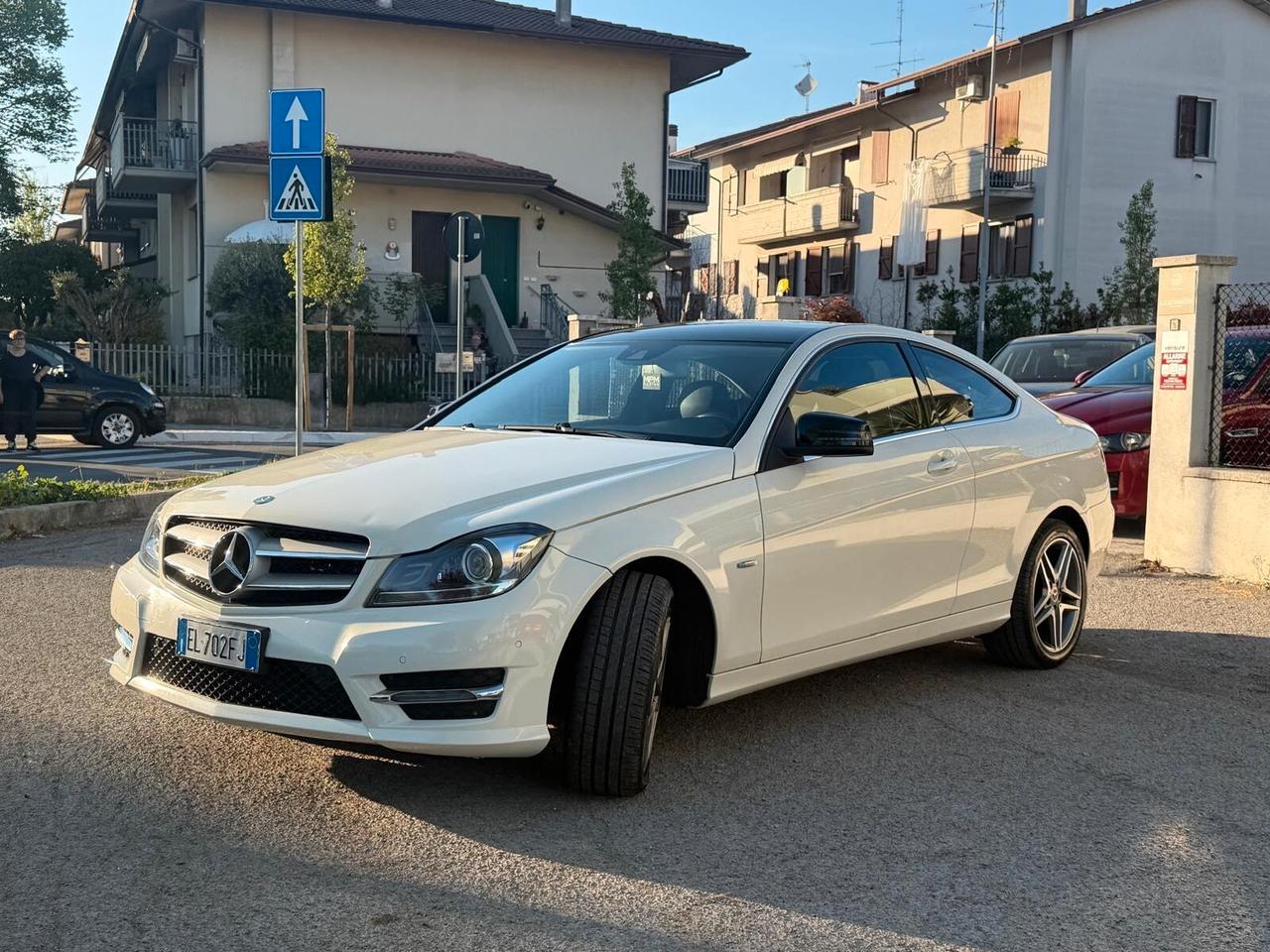 Mercedes-benz C 220 CDI BlueEFFICIENCY Coupé Avantgarde