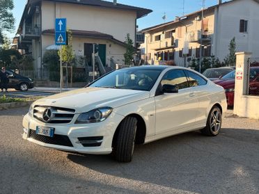 Mercedes-benz C 220 CDI BlueEFFICIENCY Coupé Avantgarde