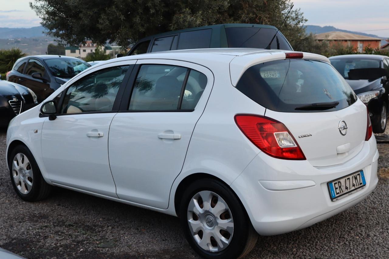 Opel Corsa 1.2 5 porte Sport