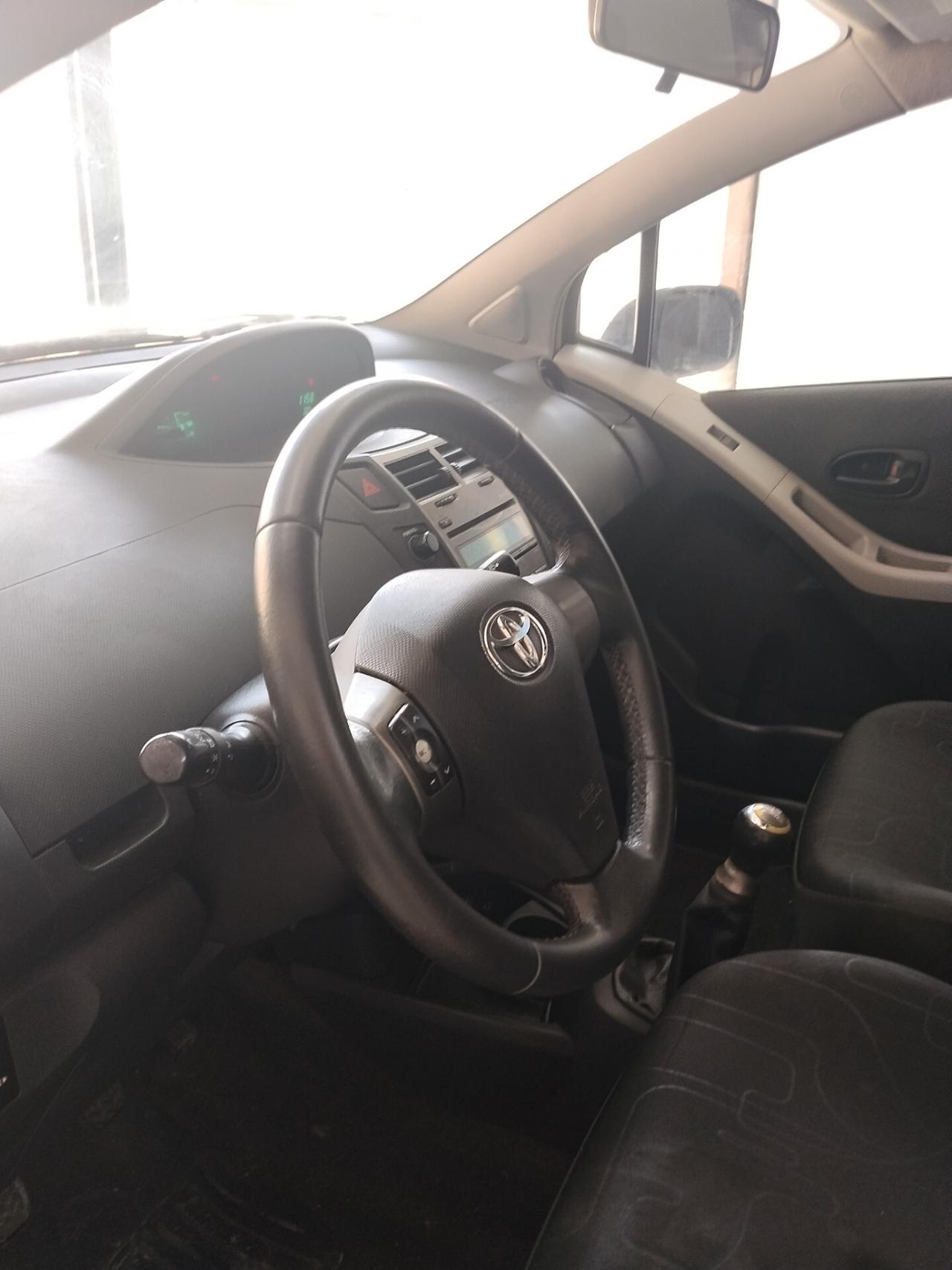 Toyota Yaris 1.0 benzina 2009 CON GARANZIA