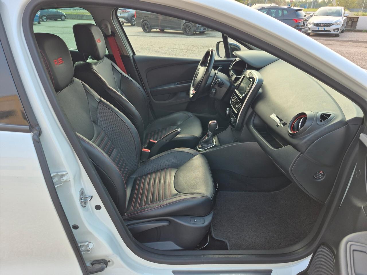 Renault Clio TCe 220CV EDC 5 porte Energy R.S. Trophy