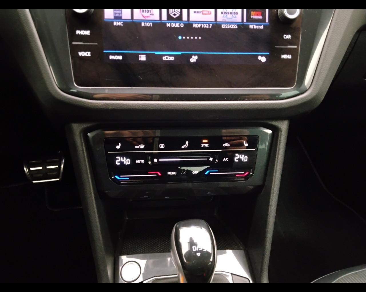 VOLKSWAGEN Tiguan II 2021 - Tiguan 2.0 tsi R-Line 4motion 190cv dsg