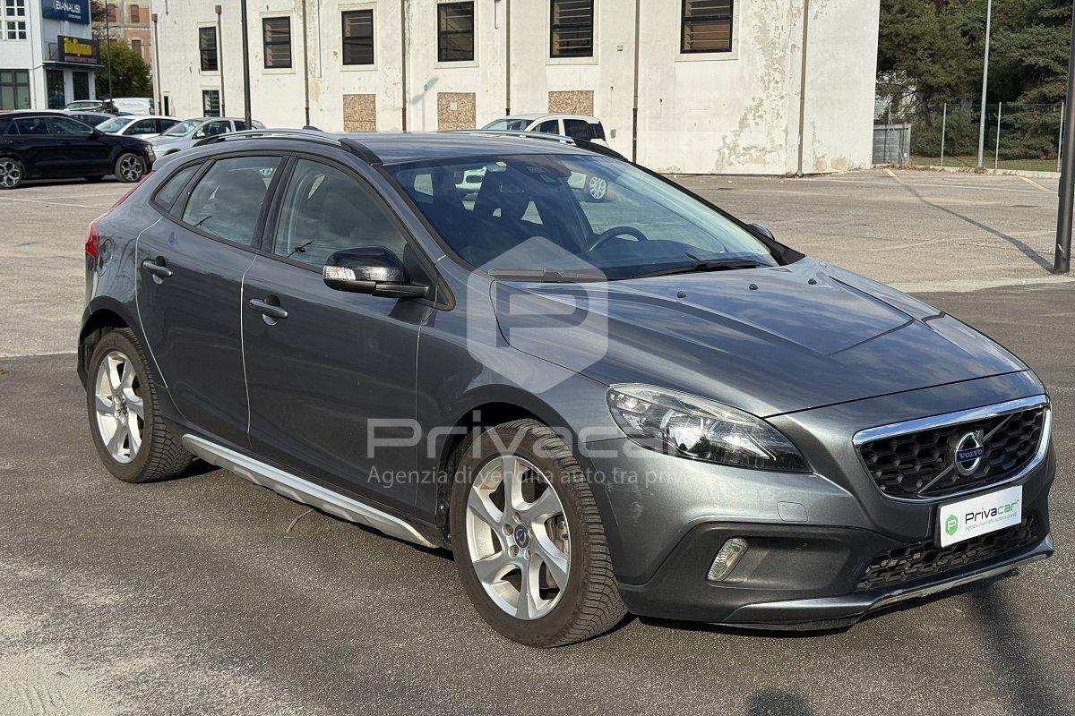 VOLVO V40 Cross Country D2 Geartronic Momentum