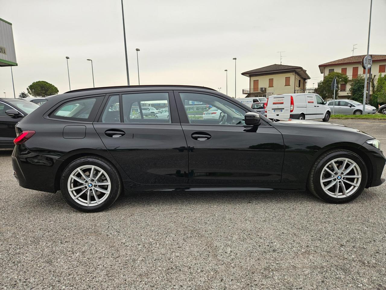 BMW 318 d Touring mhev 48V auto