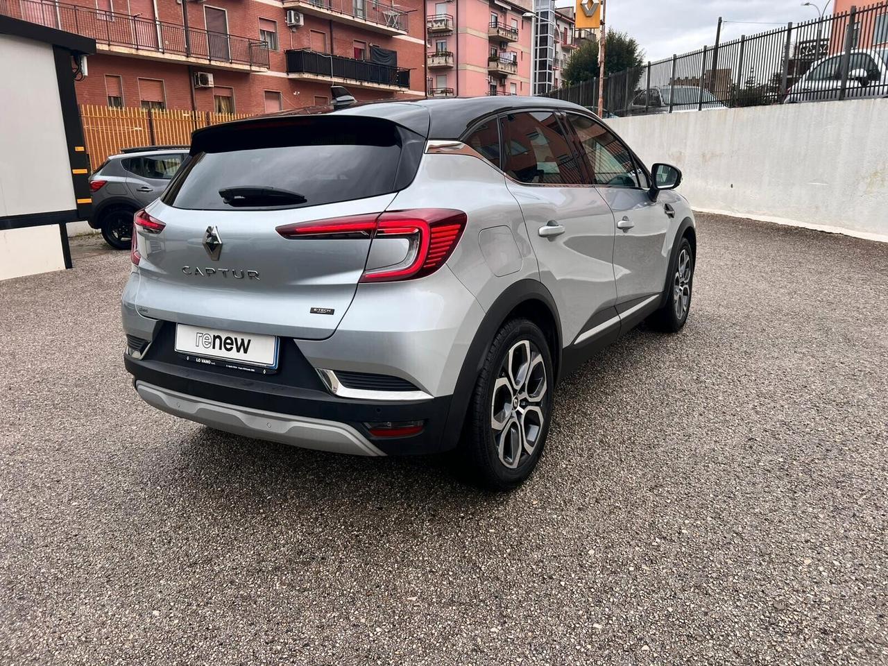 Renault Captur Full Hybrid E-Tech 145 CV Techno Fast Track