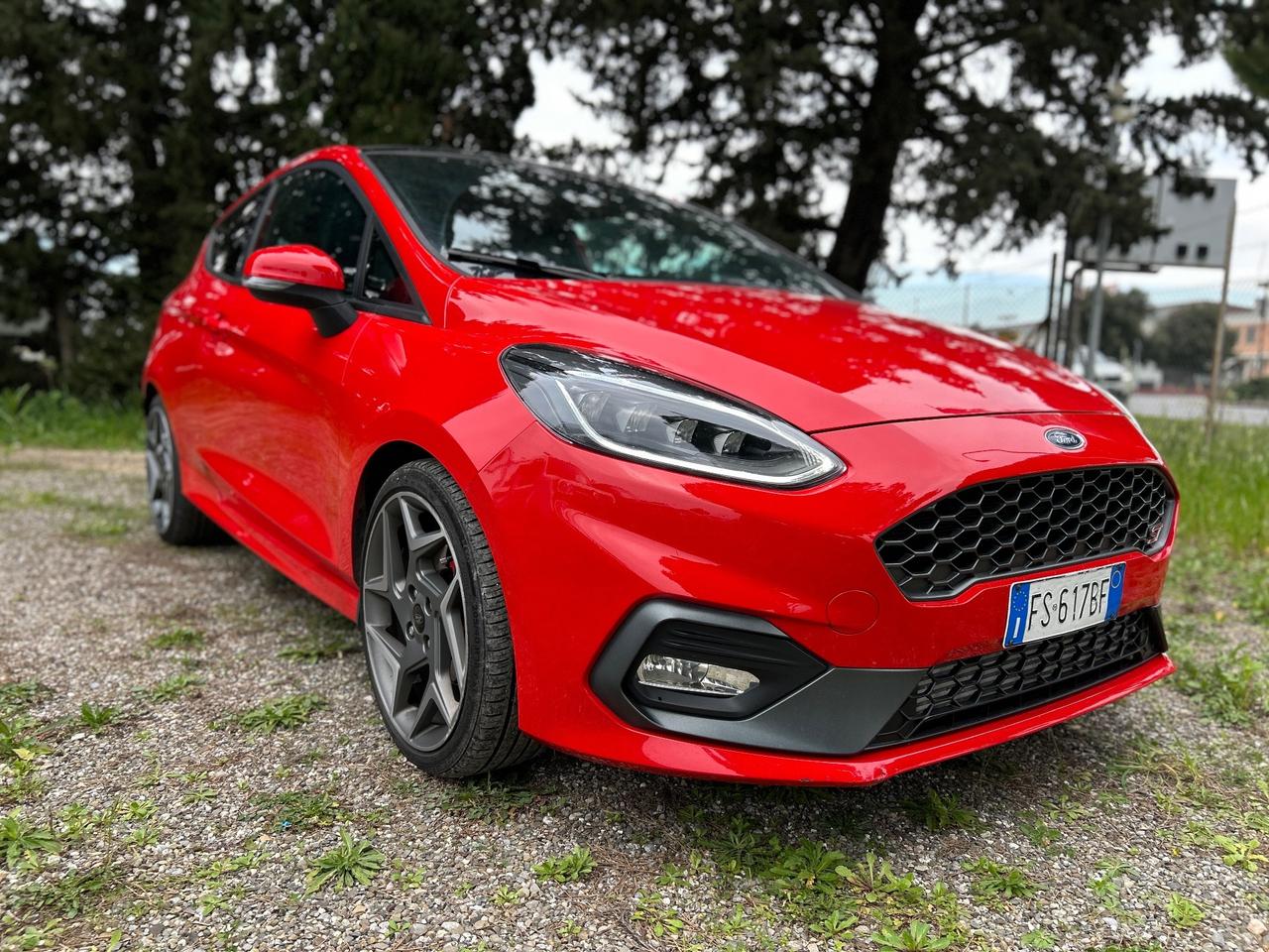 Ford Fiesta 1.5 200 CV 3p. *ALL. SPORTIVO ST*SEDILI RISCALDATI*BELLISSIMA*