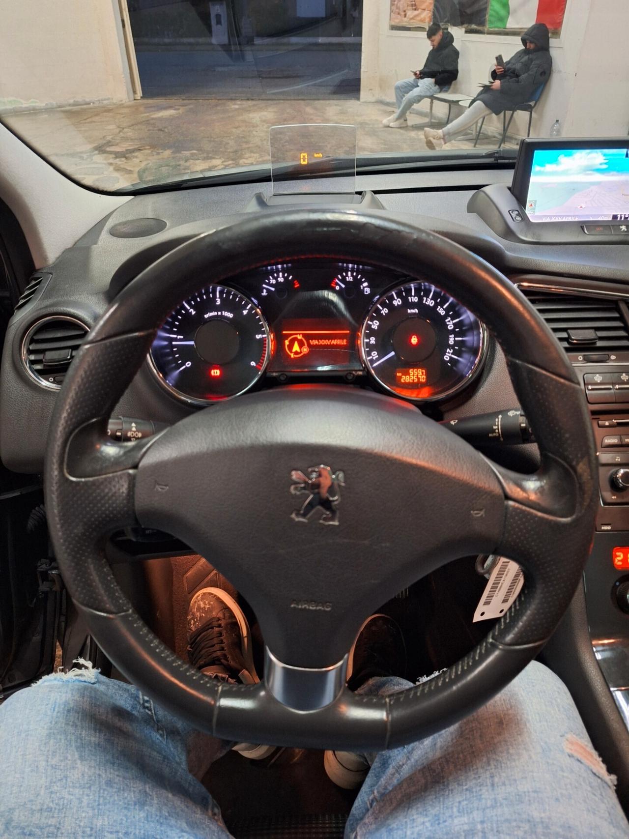 Peugeot 5008 2.0 HDi 150CV Business NAVI TETTO 5 POSTI GANCIO TRAINO HEAD-UP DISPlAY