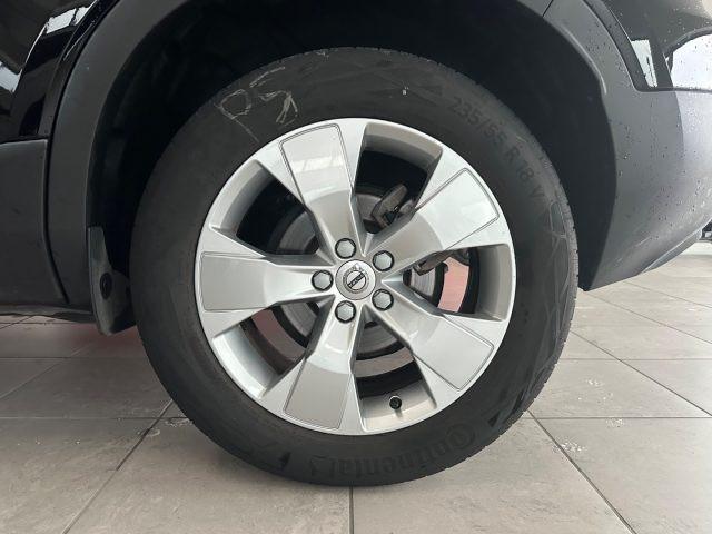 VOLVO XC40 T2 Momentum Core