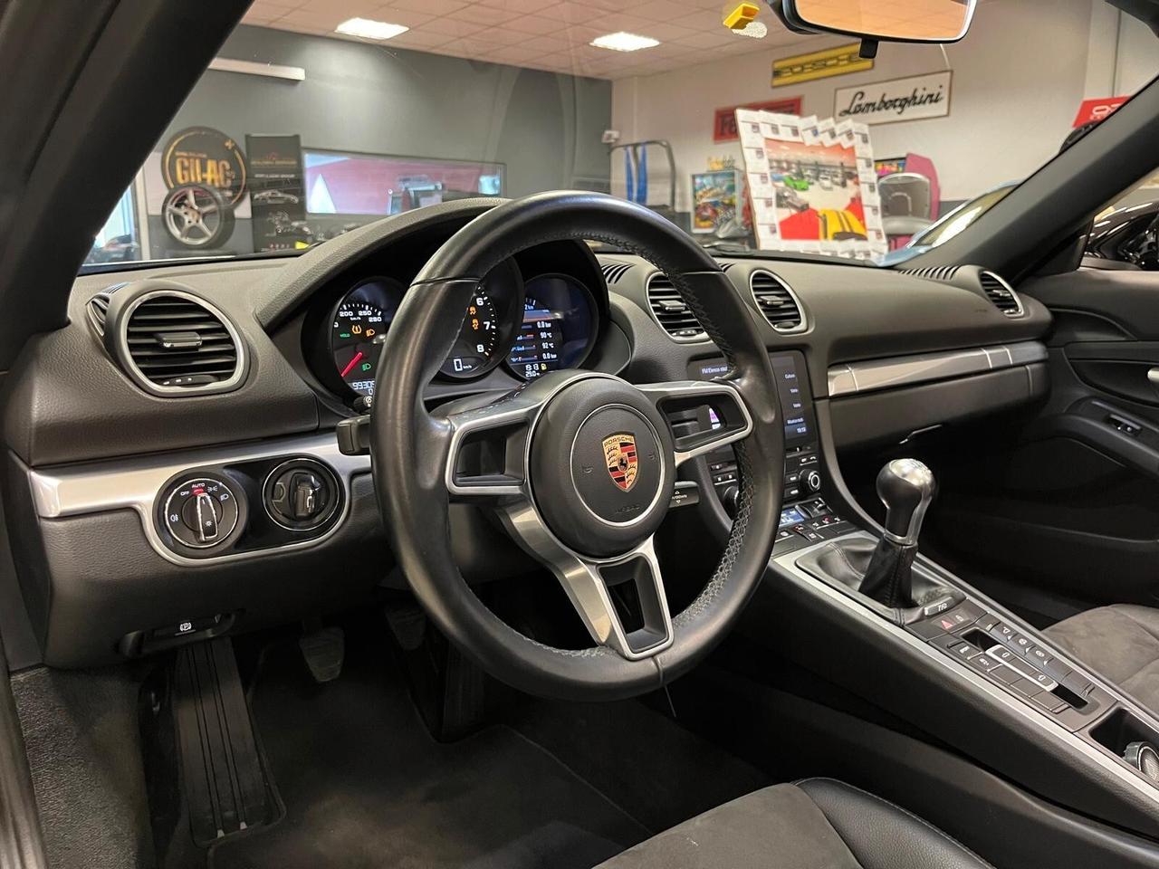 Porsche 718 Spyder Boxster 2.0