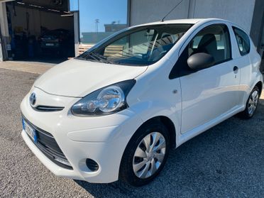 Toyota Aygo 1.0 12V VVT-i 3 porte Active Connect