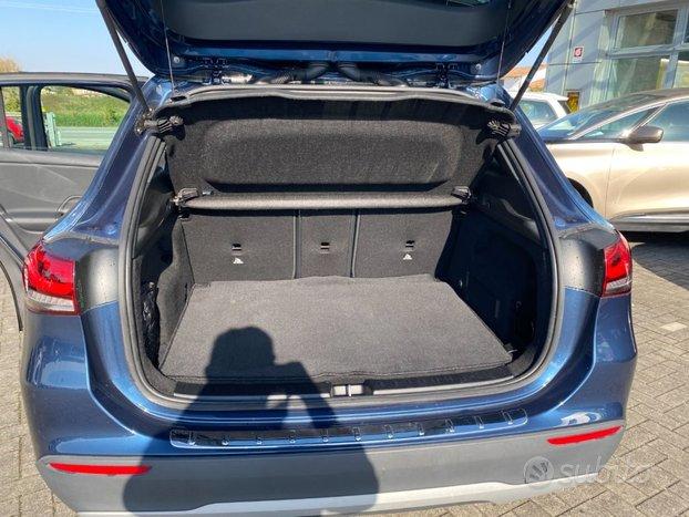 MERCEDES-BENZ GLA 200 d Automatic 4Matic Sport P