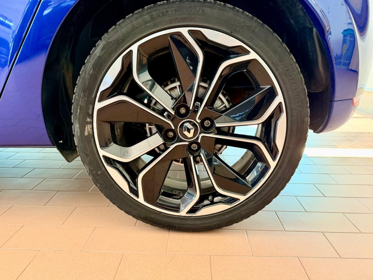 Renault Clio 1.5dCi 90cv Automatico Moschino E6