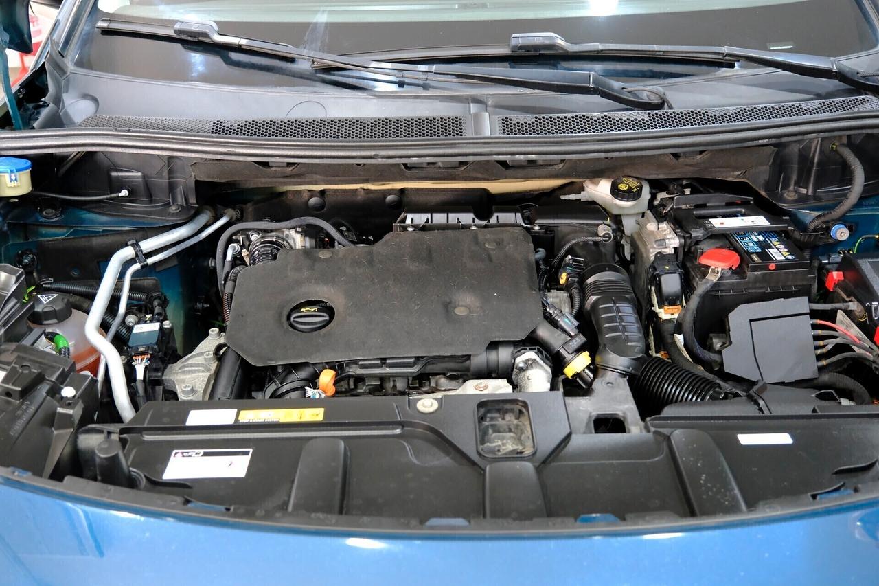 Peugeot 3008 15oo Blue.HDi 130cv ALLURE EAT 8 Cockpit