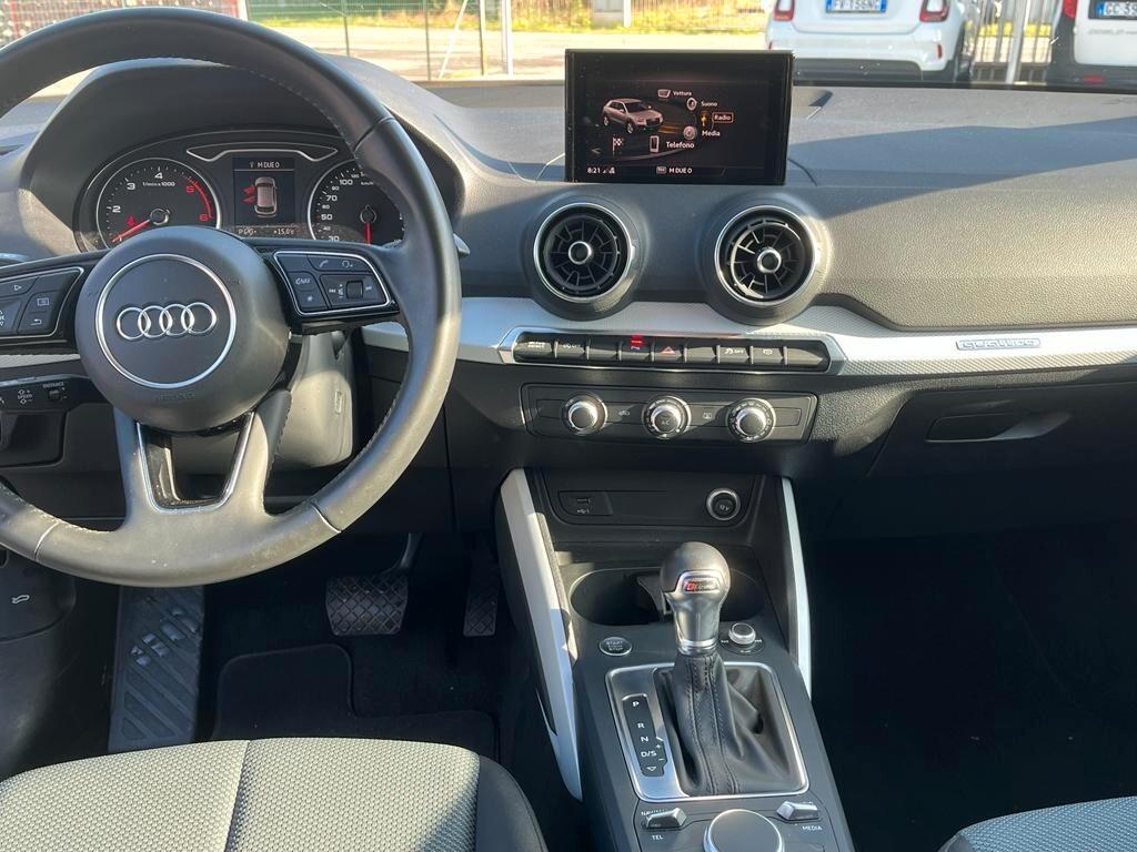Audi Q2 35 TDI quattro S tronic Business