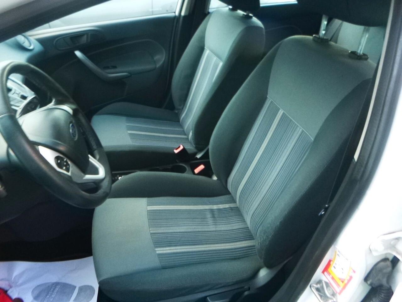 Ford Fiesta 1.4 5 porte Bz.- GPL Titanium