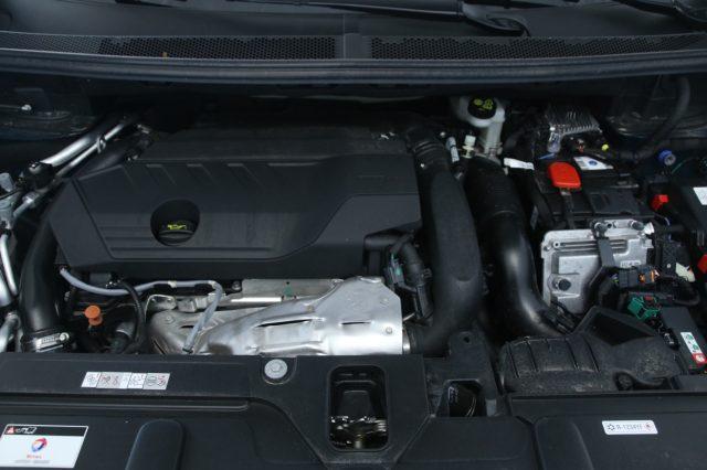 PEUGEOT 3008 Hybrid 225 e-EAT8 Allure Pack