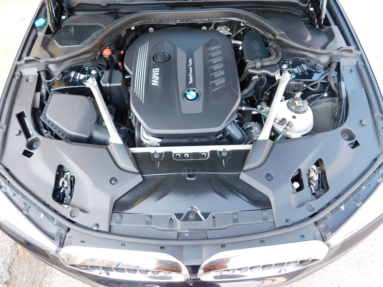 BMW 530d xDrive Touring INDIVIDUAL Pelle-Tetto-HeadUp