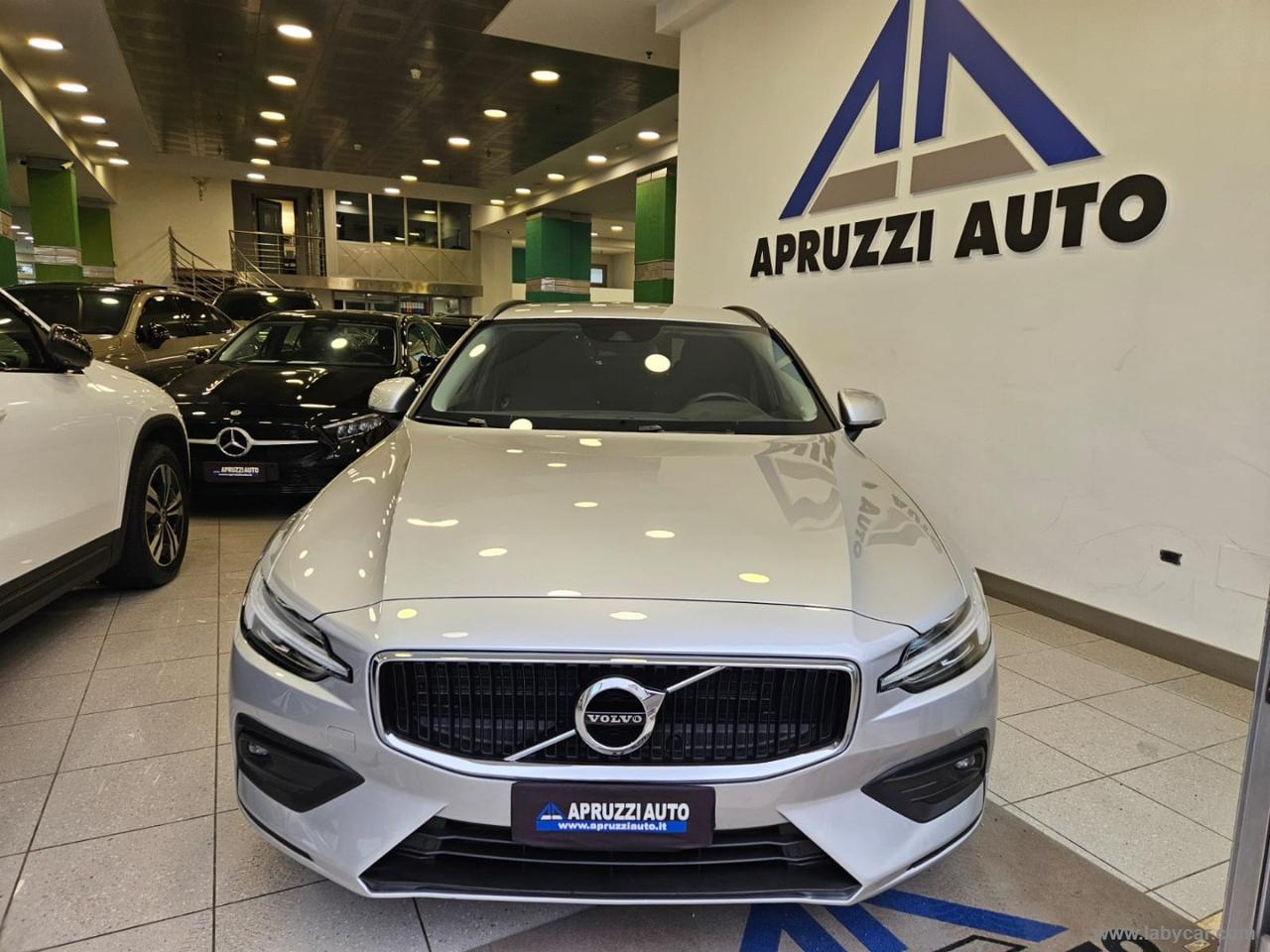 VOLVO V60 D3 AWD Geartronic Momentum