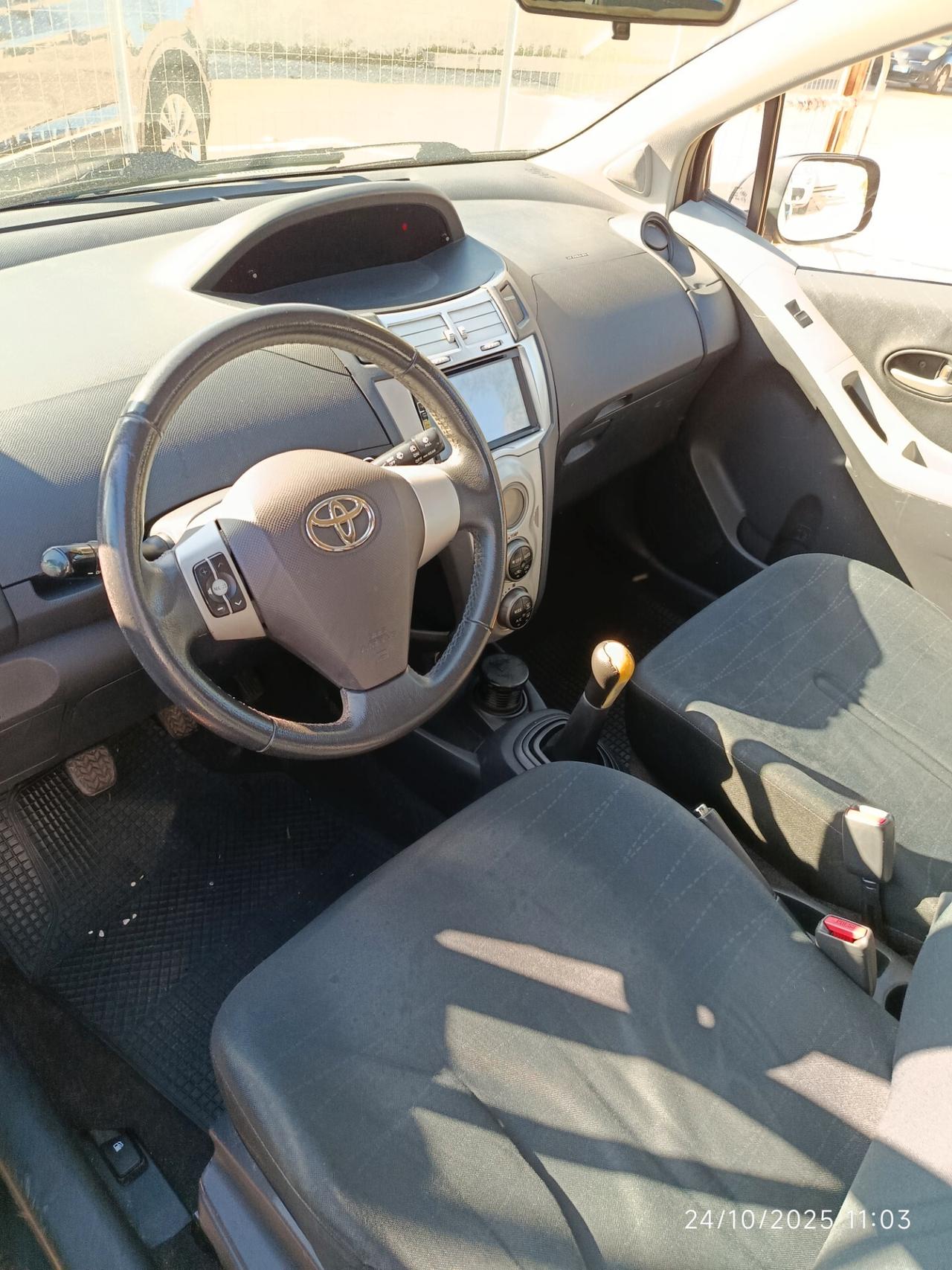 Toyota Yaris 1.4 D-4D 5 porte 3500 vista e piaciuta 4400 con garanzia