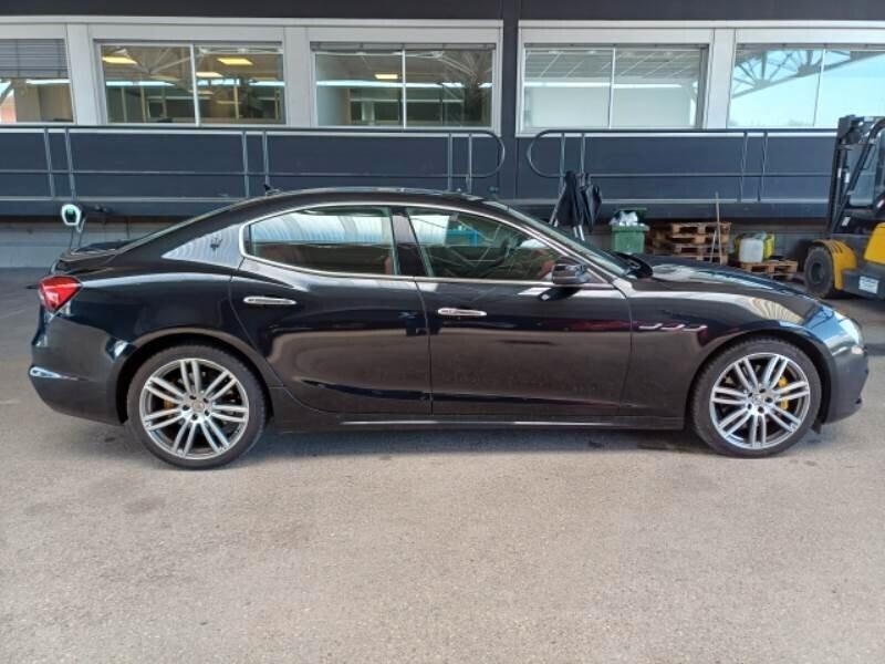 Maserati Ghibli V6 3.0 Modena 350CV